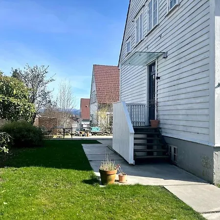 Villaer Hus Pa Valand